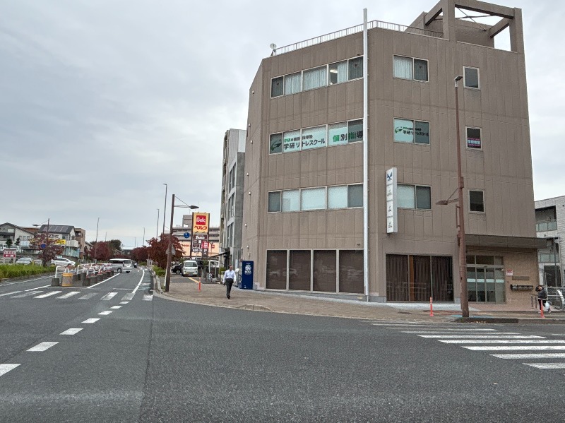 内装居抜相談可（2026年1月までに契約）・天井高約3m・飲食・レンタルスペースなど業種広く相談可 (175502)