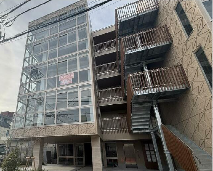 【TR1121】「鎌倉駅」から4分、スケルトン、24時間利用可、飲食店可！ (181779)