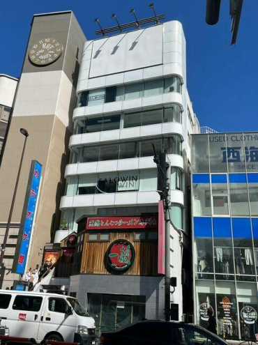 【UY1130 】明治神宮前駅徒歩2分！即入居可能！業種については、ご相談ください！賃料 109.725万円 (182797)