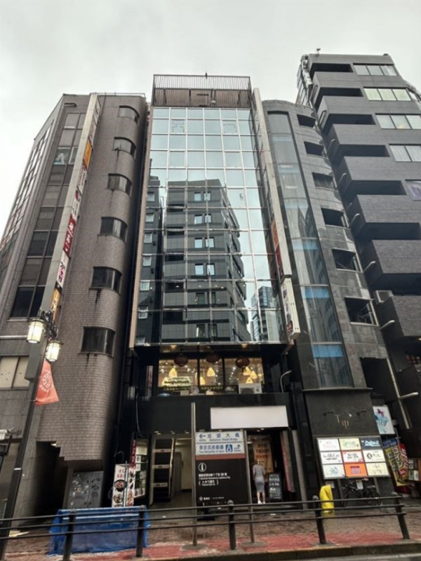 池袋駅 徒歩3分 トキワ通り沿い１階路面店舗 (183942)