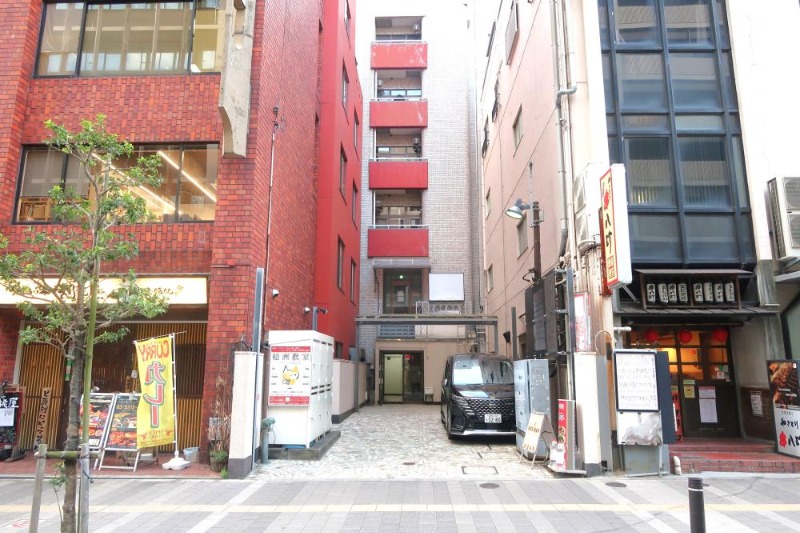 ◆四ツ谷駅徒歩２分◆大型複合施設コモレ四谷の目の前◆教室・スタジオ他業種ご相談可◆事務所仕様・EVあり・男女別トイレあり (184195)