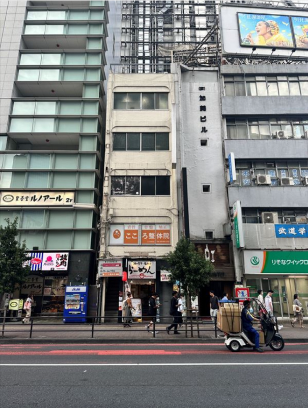 新宿駅 徒歩4分 小滝橋通り沿い1階路面店物件 【飲食可】 (184318)