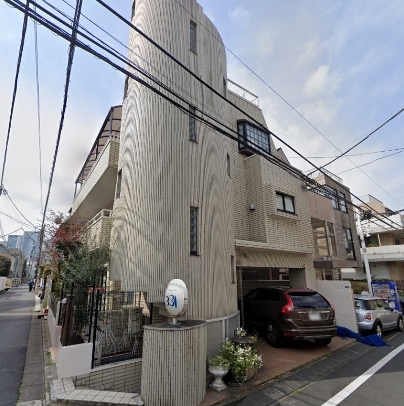 表参道駅徒歩4分 B1階店舗 直接階段あり[11653] (185214)