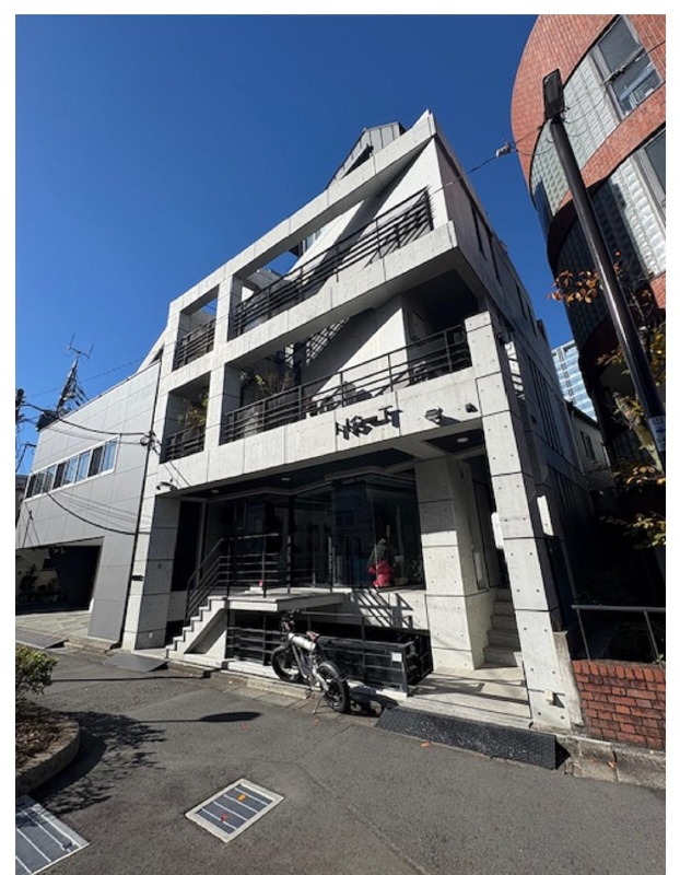 明治神宮前〈原宿〉駅 徒歩6分 現況:美容室・理容室 その他居抜きなど物件 【飲食不可】 (185442)