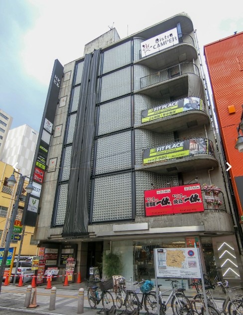 八王子駅徒歩4分！飲食店やアミューズメント施設で賑わう通りで人通りも◎ (185663)