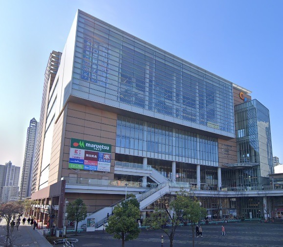 川口駅 徒歩1分◆『川口キュポ・ラ』3階テナント◆ペデストリアンデッキから直通◆ガラス張りで視認性大◆B棟内同業種不可◆ (186093)