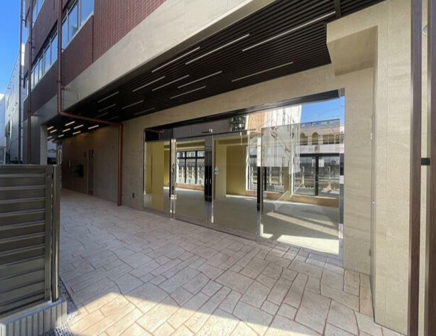 妙蓮寺駅 徒歩1分 旧綱島街道沿い マンション1F〈1号室〉スケルトン物件【飲食可】 (121305)