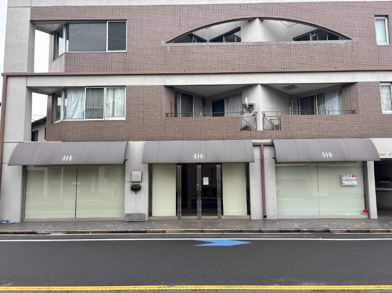 前面道路ひろく車付がしやすいです (187190)