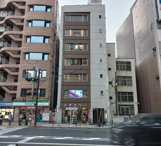 六本木ミッドタウン前のビルです！エステやネイルなどのサロンにおすすめ！ (187979)