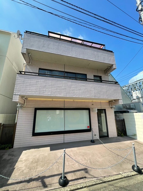 表参道駅徒歩2分！物販におすすめの路面店舗1階区画！ (188109)