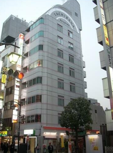 新橋駅 徒歩1分 スケルトン物件 【飲食不可】烏森通り沿いの好立地！詳細業種は下記ご参照の上、その他はご相談ください。 (186475)