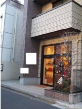 【HS0123】外苑前駅徒歩2分。2月末まで居抜き（バッグ・装飾品販売店舗）賃料440,000円 (188670)