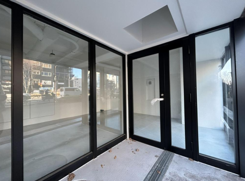 東中野駅 徒歩2分 山手通り沿い 1F〈102区画〉スケルトン物件【軽飲食可】 (171310)