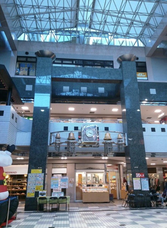 杉田駅 徒歩1分 現況: 総菜屋 【飲食可】駅ビルの１F (189094)