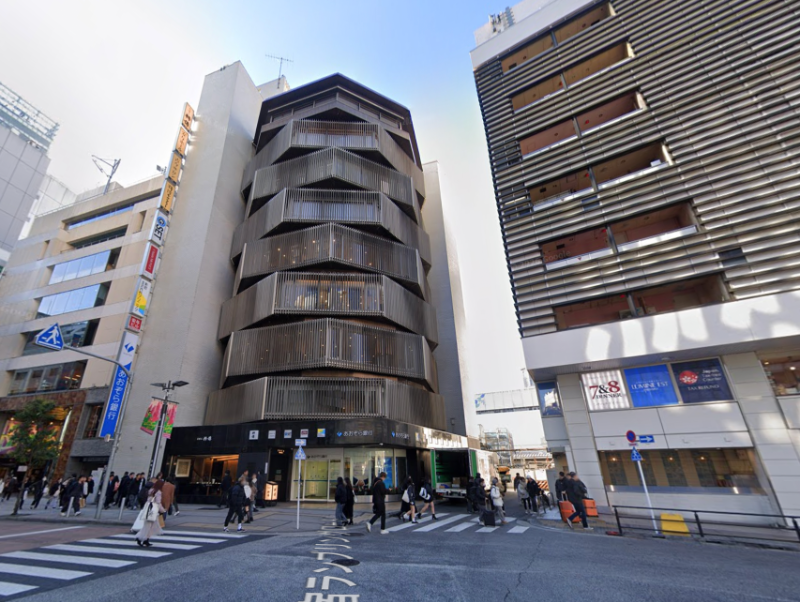 新宿駅東口１分の地下1階７８坪大型テナント！サロン、クリニック、物販最適です！【飲食不可】 (190437)