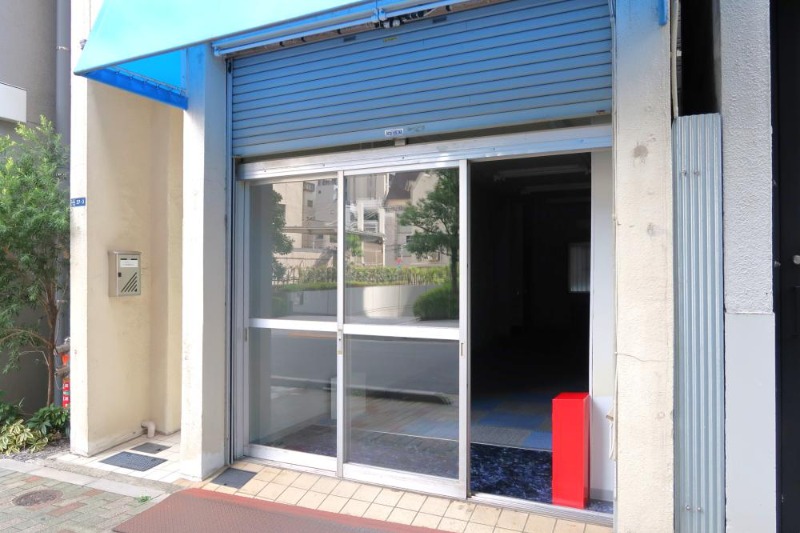 ◆浅草橋駅徒歩２分◆路面店◆物販、ショールーム、整体におすすめ◆看板取り付け可◆専有部にトイレ・エアコン・洗濯機置き場有 (190700)