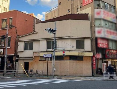 町屋駅 徒歩2分 サンパール通り沿い　1～2階　角地　路面店　【飲食可】 (191385)