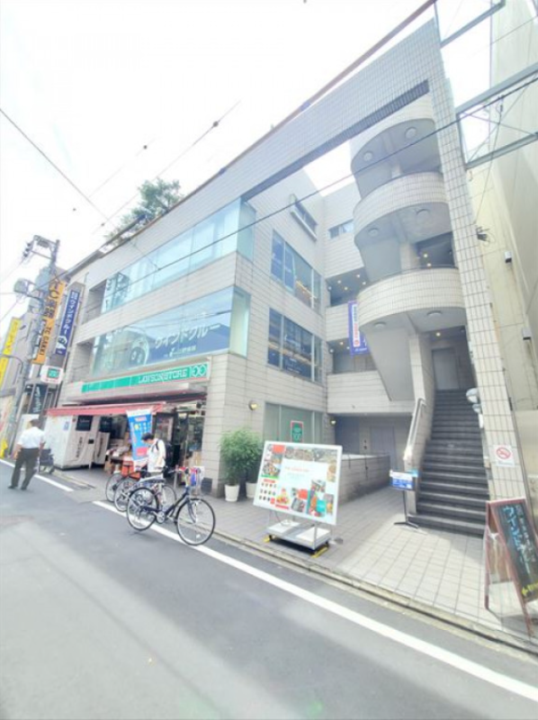 新大久保駅 徒歩1分　専用階段あり地下1階スケルトン物件 【業種相談】 (192021)