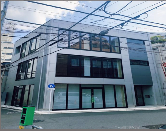 【神保町駅２分】１棟貸。１〜3階各フロア２３坪。全面角フロアガラス貼り。営業時間相談可能【重飲食可能】 (192956)