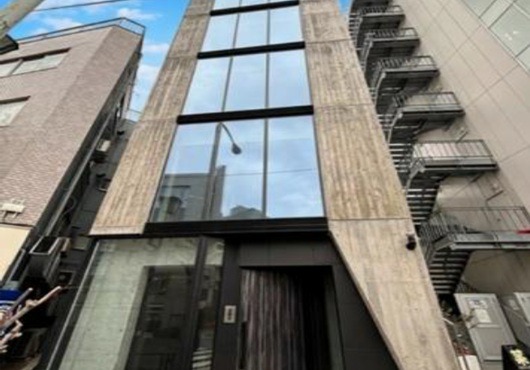 青山キラー通り沿いの新築ビル3階の募集！飲食相談可！改装協力金有り！ (193916)