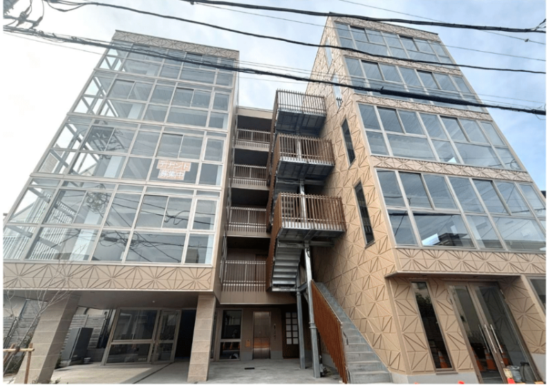 歴史的遺産や豊かな自然環境に恵まれた観光名所、古都「鎌倉」 (194640)