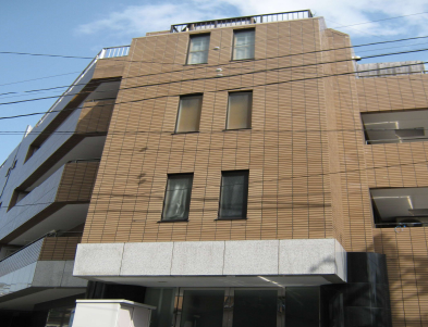 階段は石貼り。交差点角地に面す！ (195027)