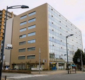 高松駅 徒歩1分駅目の前 1F《D区画》スケルトン物件 【飲食可】 (196379)