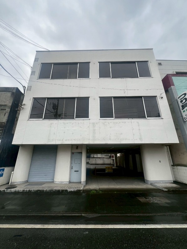 旧中山道沿い一棟貸店舗・事務所！駐車スペースもあり&本庄駅から徒歩9分でアクセス良好。※飲食不可となります。 (196780)