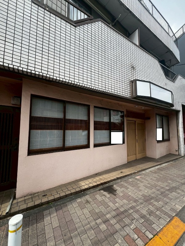 通り沿いの路面店舗！10坪スペースで使い易い広さです！大泉学園駅徒歩10分、何業も可です！ (197114)