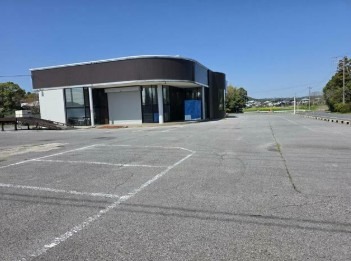 国吉駅 徒歩25分 1F〜2F 現況:娯楽施設・レジャー施設 その他居抜きなど物件 【業種相談】 (198269)