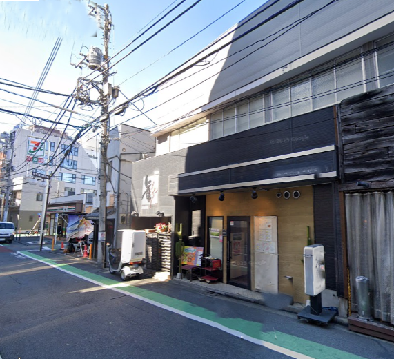 新宿三丁目駅 徒歩7分 1F 現況:ラーメン 飲食居抜き物件 【飲食可】現況渡し（飲食店の内装残置あり） (200232)