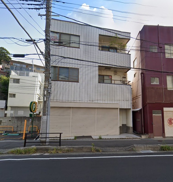 ■横須賀中央駅 徒歩7分 スケルトン物件 【病院・クリニック】三崎街道沿いの１階路面店舗！ (179078)