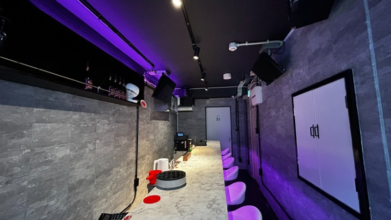 上野駅至近・徒歩1分の好立地 カウンター9席小箱物件 (201030)