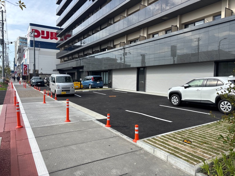新築マンション1階（前面敷地に駐車場あり）/想定業種メールにてご連絡ください。概要書送付いたします。 (196902)