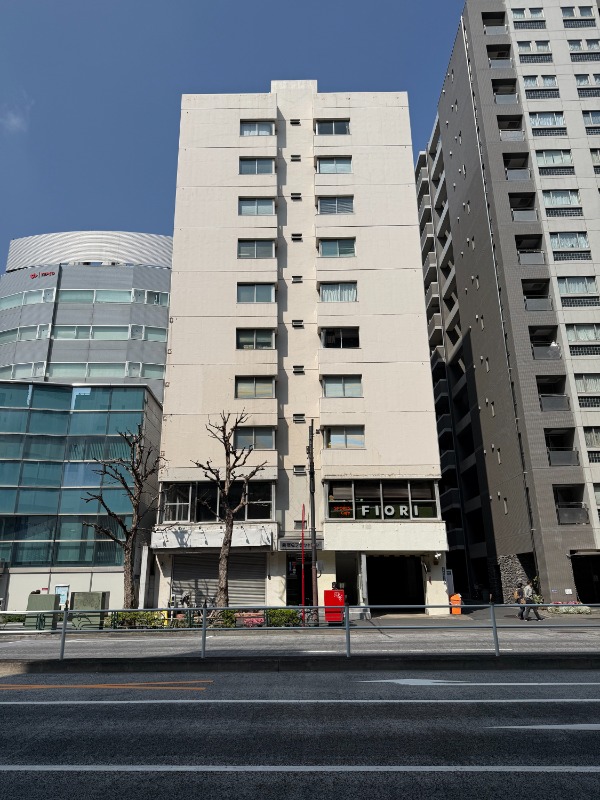 新宿三丁目駅 徒歩5分 2F スケルトン物件 【重飲食可】 (201925)