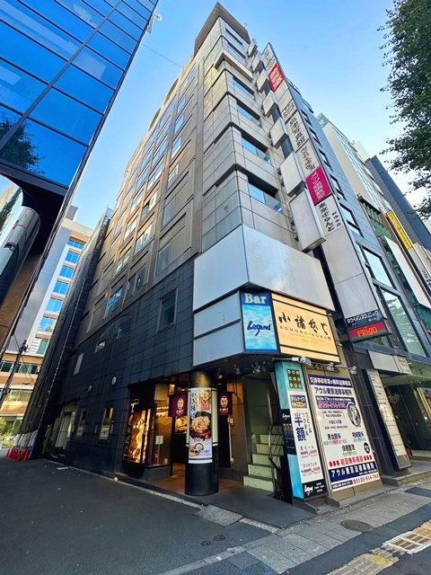 【新宿駅 徒歩1分！甲州街道沿い】業種・賃料等相談ください！ (203235)
