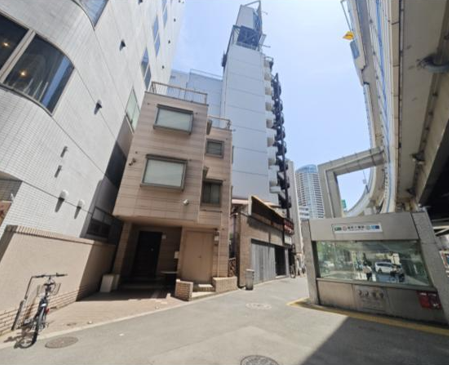 麻布十番駅 徒歩1分 1F〜3F一棟貸し 造作無償 火鍋レストラン居抜き物件 【飲食可】 (203339)