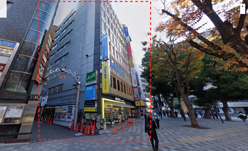 池袋駅東口徒歩1分！サンシャイン６０通り入口近くです！（飲食不可） (204862)