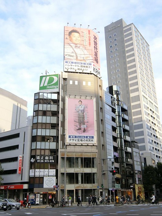 南青山三丁目交差点の角地で視認性に優れている外苑前の稀少店舗・事務所物件！ (204907)