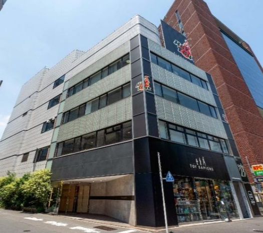 明治神宮前〈原宿〉駅 徒歩5分 　明治通り沿い　地下1階 (205148)