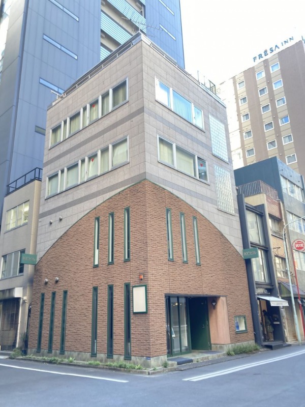 京橋駅 徒歩3分 骨董通り1階路面店 【飲食不可】 (205565)