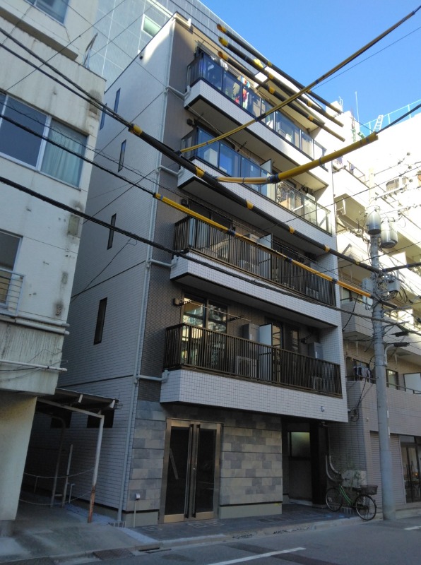ターミナル駅の上野が最寄駅で周辺は就業者や地域住民が多数います！ (206615)