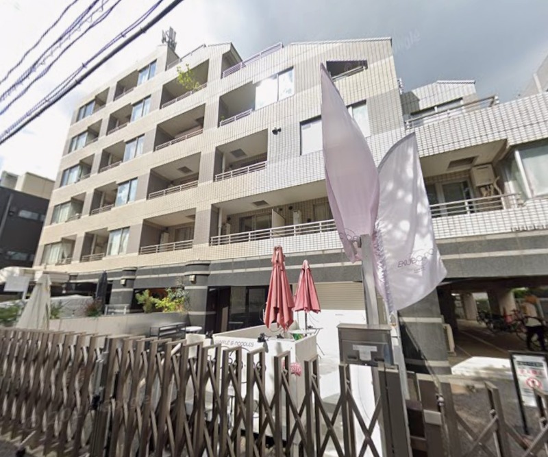 ≪原宿駅 徒歩2分｜1階・32.85㎡｜アイスクリーム店舗居抜き≫ (207697)