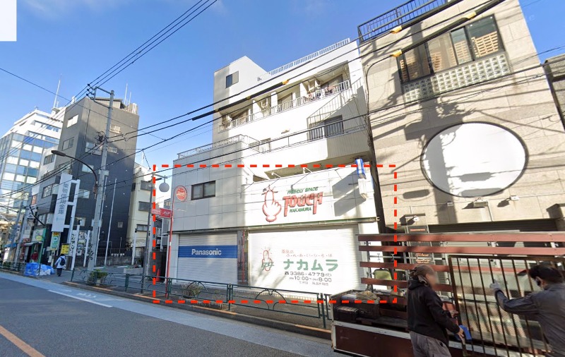 中野ブロードウェイを抜けた、人早稲田通り沿いの1階路面店舗！元電気店の区画で、物販やサービス店舗に最適 (209430)