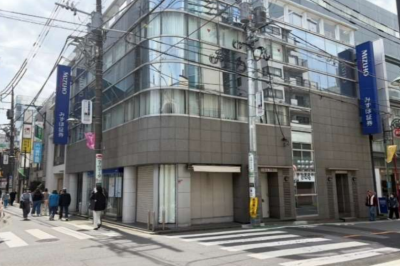 自由が丘駅 徒歩2分 1F〜3F すずかけ通りとカトレア通りの角地物件 (209551)