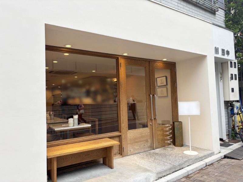 広尾駅徒歩4分、多様な店が集まる人気エリア！1階路面店、ガラスファサードで視認性◎美造作の飲食居抜き (210066)
