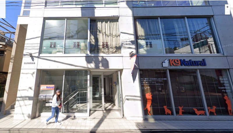 【表参道駅5分】普通借家契約3年！前テナント美容室の居抜き店舗（約36.6坪）。物販等も相談可。 (212040)