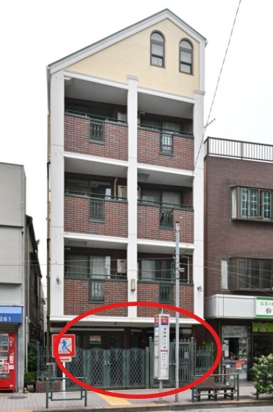 目白通りに面す１F　バス停前　スケルトン店舗　【サービス向き（飲食不可）】 (212584)