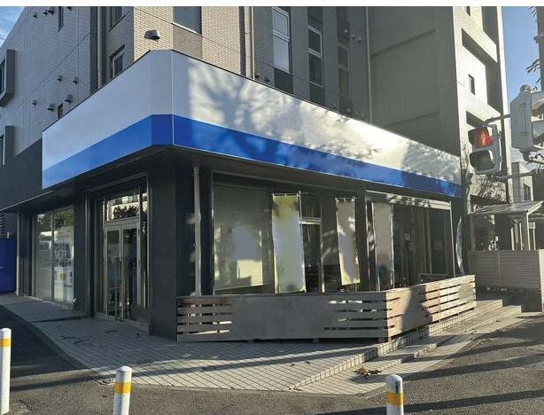 仲町台駅徒歩5分 賃料47.3万円 39.4坪 【飲食不可】 (212678)