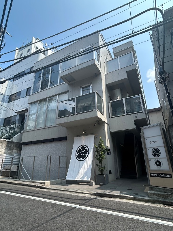 【重飲食可】六本木駅 徒歩8分！ 2F和食店舗居抜き物件！ (212573)
